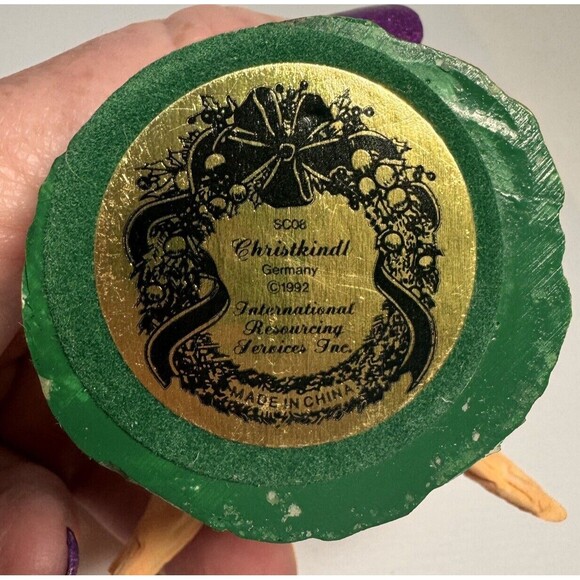 1992 SC08 The International Santa Claus Collection Christkindl Germany Figurine - Picture 2 of 3